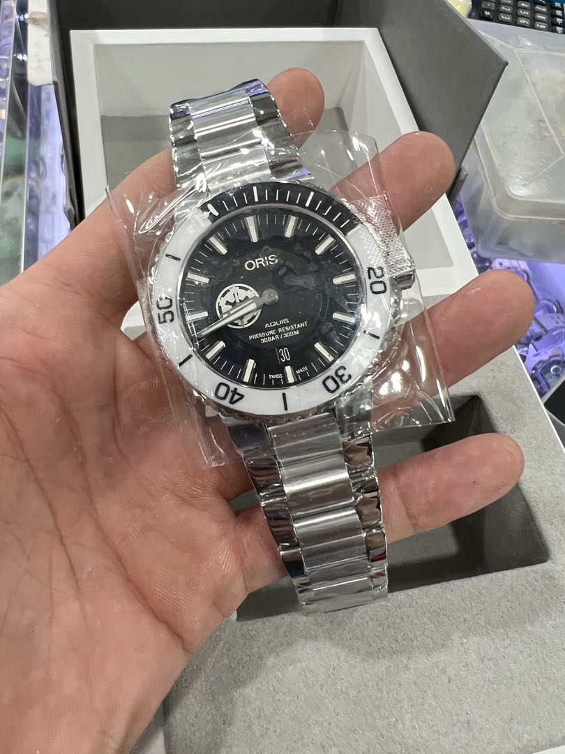 ORIS AQUIS SWISS MADE STAR WARS STORMTROOPER LIMITED EDITION 1300 PIECE ONLY DIVERS 300M AUTOMATIC 7734 4184