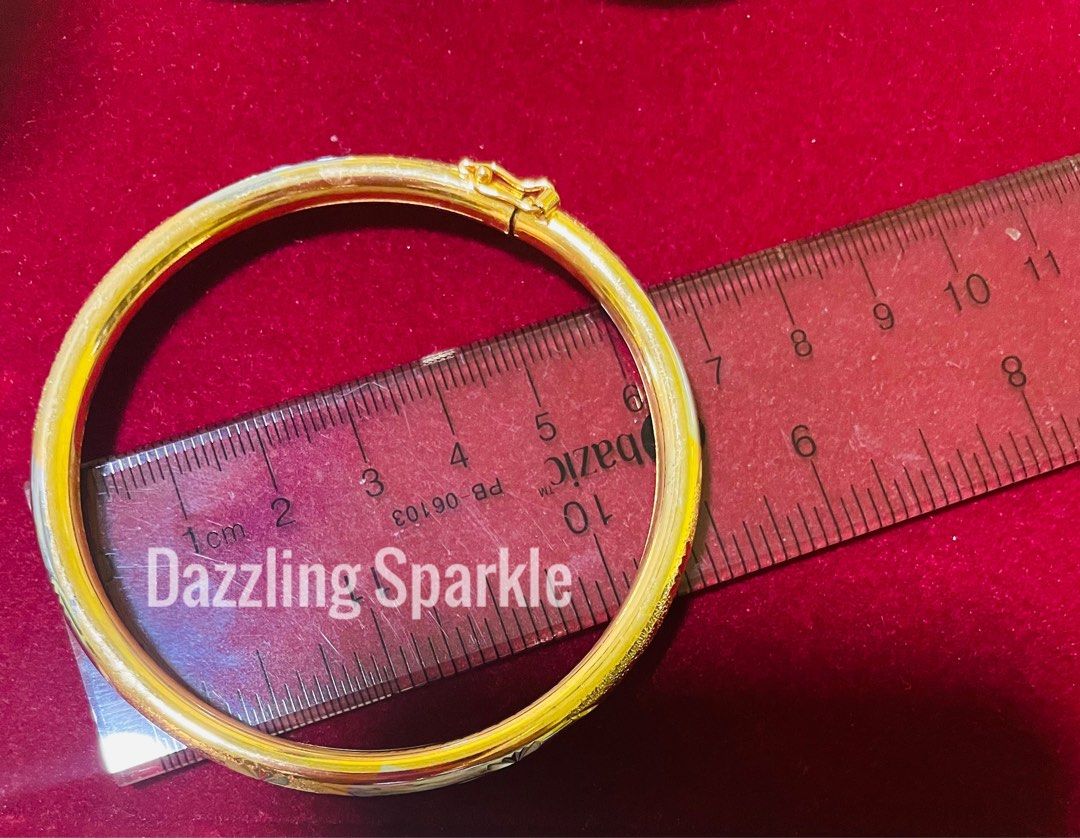 Daily wear gold bangle designs with price store
