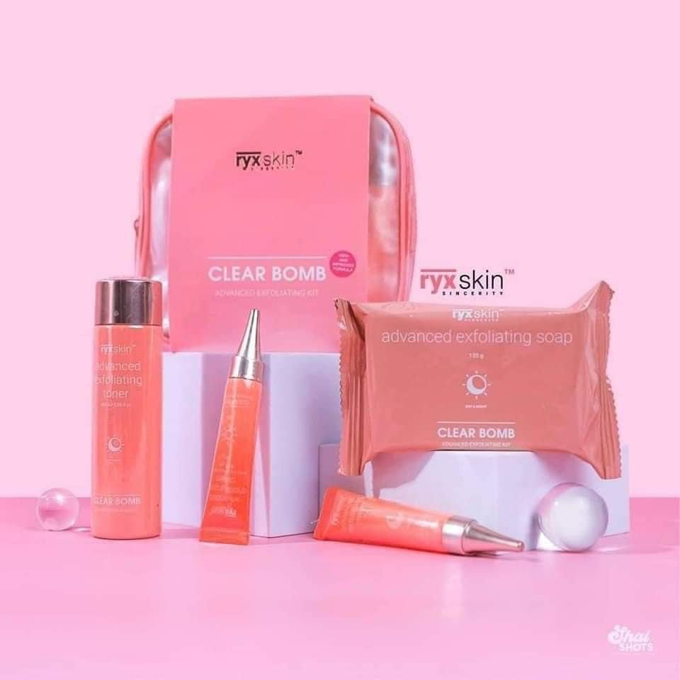 RYX SKIN CLEAR BOMB (Category: Face Care) located in Manila. Submitted by kwaween (Listing ID 1220537187, Image 2). Description: ADVANCED EXFOLIATING KIT pero 100% SAFE?! Trusted by skincare crowd! Favorite by many! ✨ This expert-formulated set will bring out that clear, smooth new skin underneath. Clarify your skin with the power of Glycolic Acid, Salicylic Acid, Alpha Arbutin, Niacinamide and other effective active ingredients. 💗 Consistency i