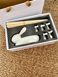SCM CNY rabbit chopsticks holders set