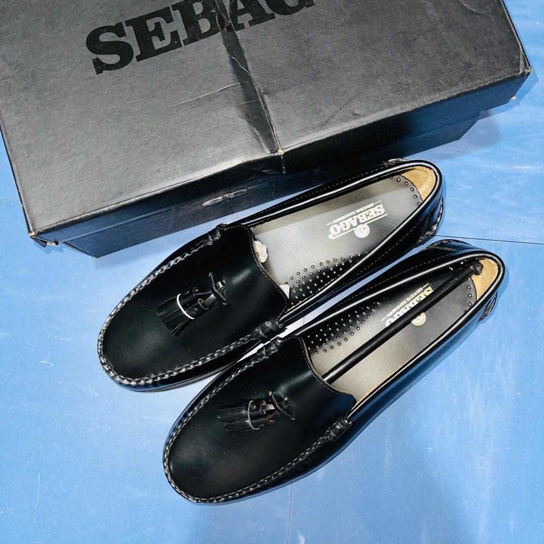 Sebago black leather shoes (Category: Dress Shoes) located in Quezon City. Submitted by akieo (Listing ID 1220669116, Image 1). Description: Sebago shoes Bnew Complete with box Size 10 Color : black Price 4,300 Qc area Nationwide shipping.