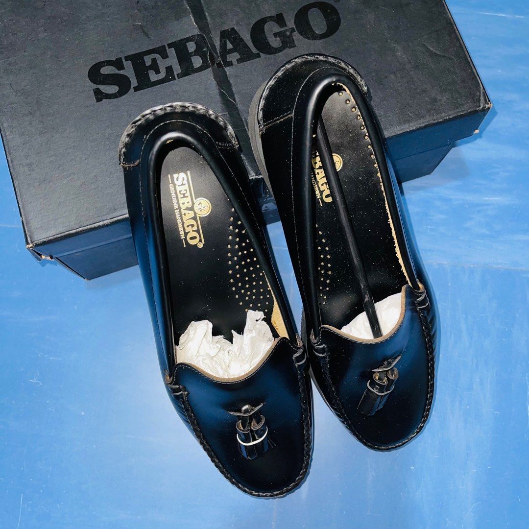 Sebago black leather shoes (Category: Dress Shoes) located in Quezon City. Submitted by akieo (Listing ID 1220669116, Image 2). Description: Sebago shoes Bnew Complete with box Size 10 Color : black Price 4,300 Qc area Nationwide shipping.