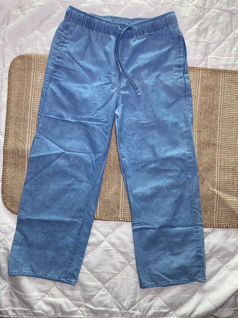 soft jeans, Women's Fashion, Bottoms, Jeans & Leggings on Carousell