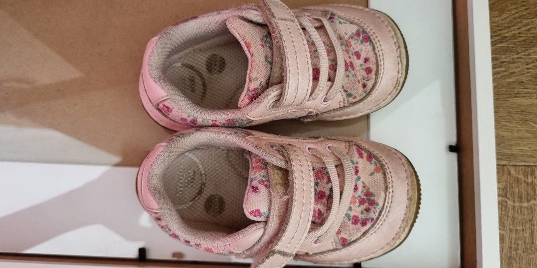 Stride rite sales srtech rosie sneaker