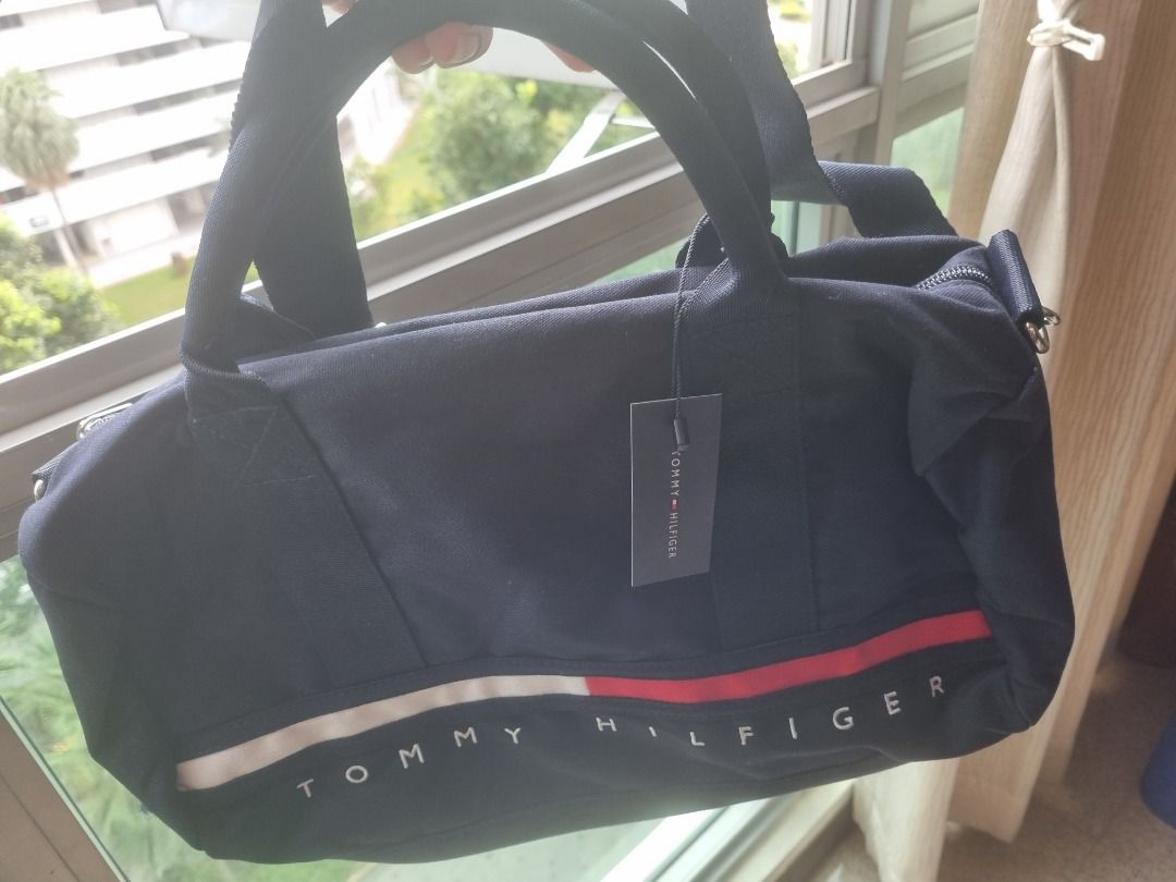 TOMMY HILFIGER KIDS SIGNATURE DUFFLE BAG