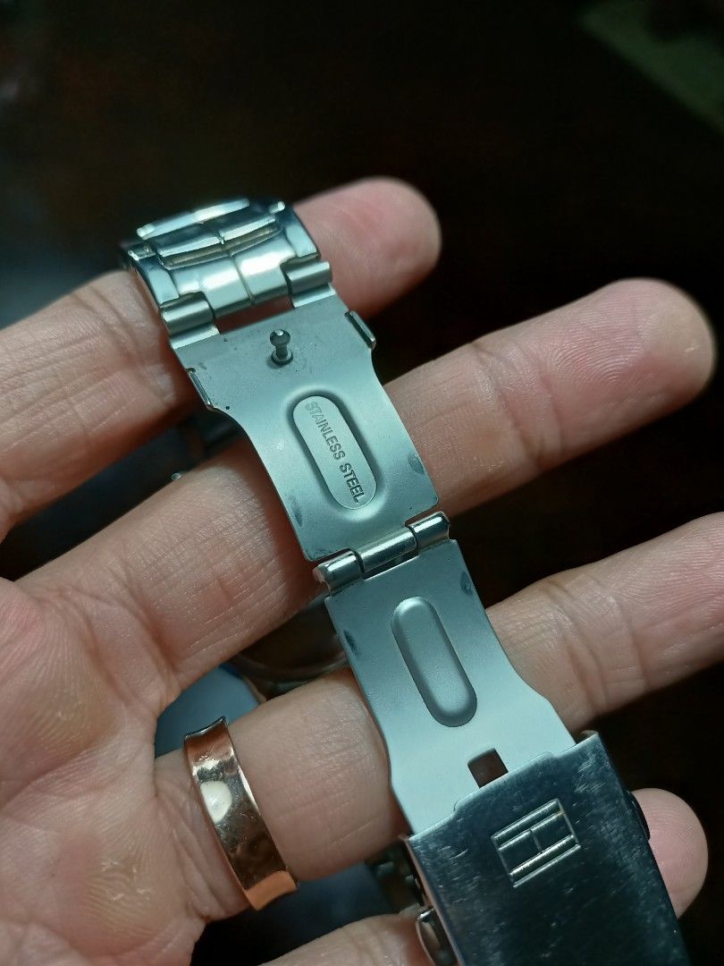 Tommy Hilfiger watch (Category: Men's Watches) located in Antipolo. Submitted by sethestacio (Listing ID 1220703662, Image 3). Description: well used. No box but with the links complete. rfs: unloading.
