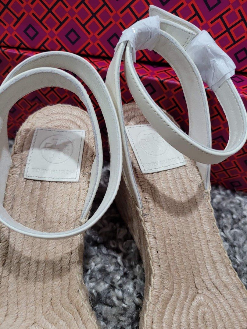 Tory Burch Womens Laurel Wedge Espadrille Sandals New Ivory Leather Size 8,  Women's Fashion, Footwear, Wedges on Carousell