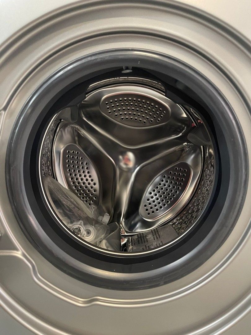 TOSHIBA 8.5KG FRONT LOAD WASHING MACHINE TWBK95G4S Display Set, TV