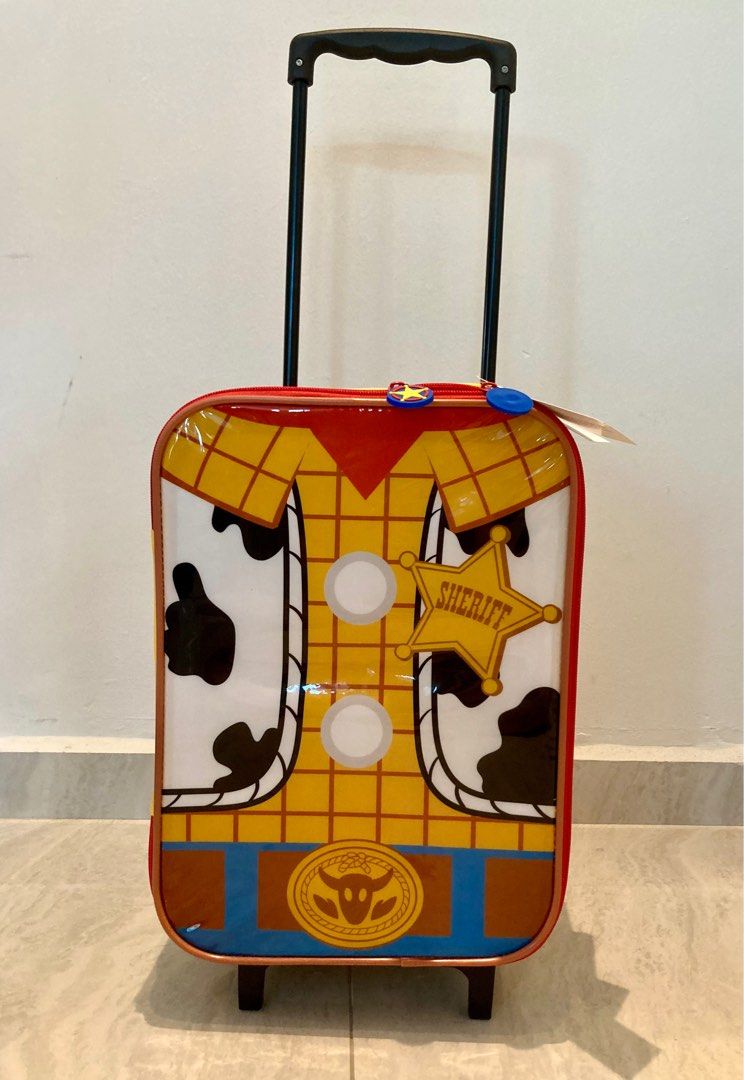 Woody suitcase 2025