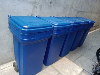TRASH BIN