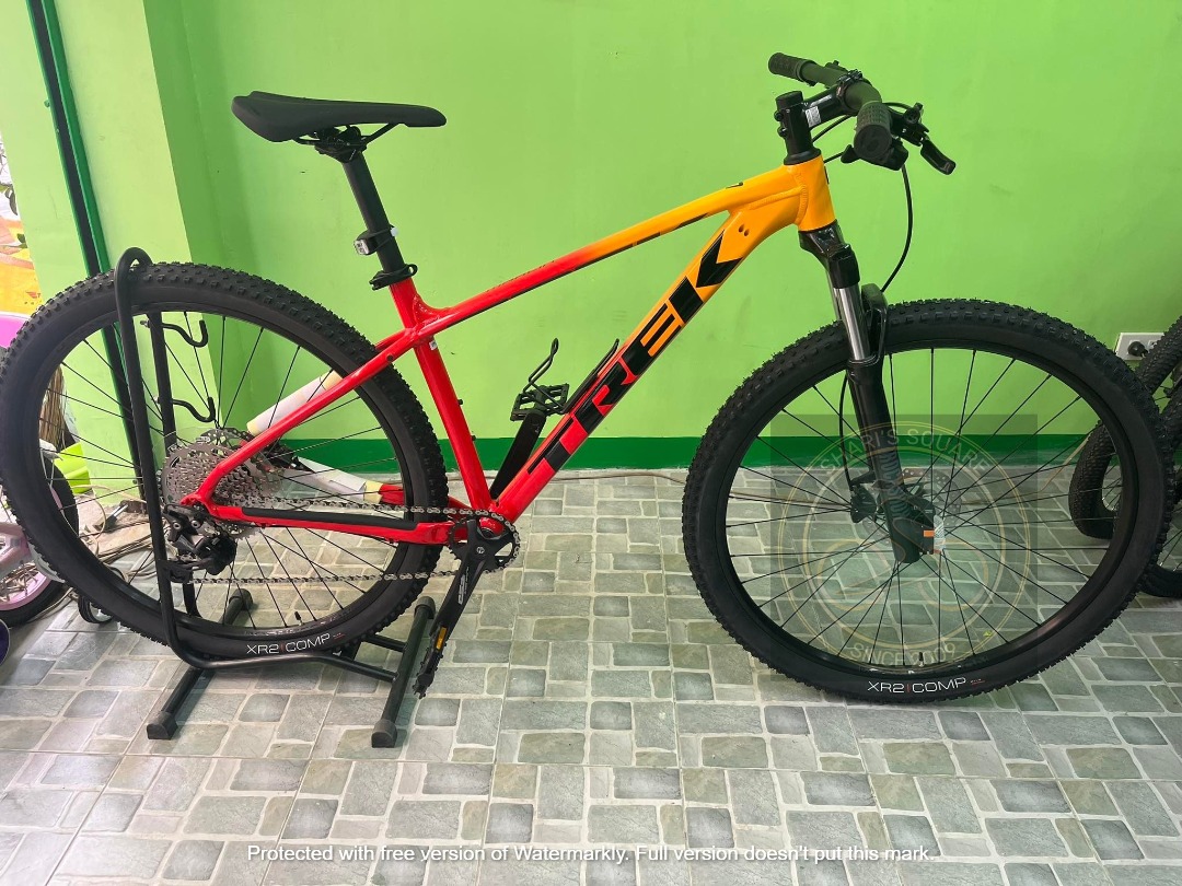 Trek marlin 7 online 2021 specs