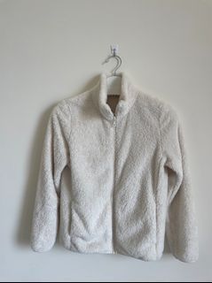 uniqlo毛絨乳白外套