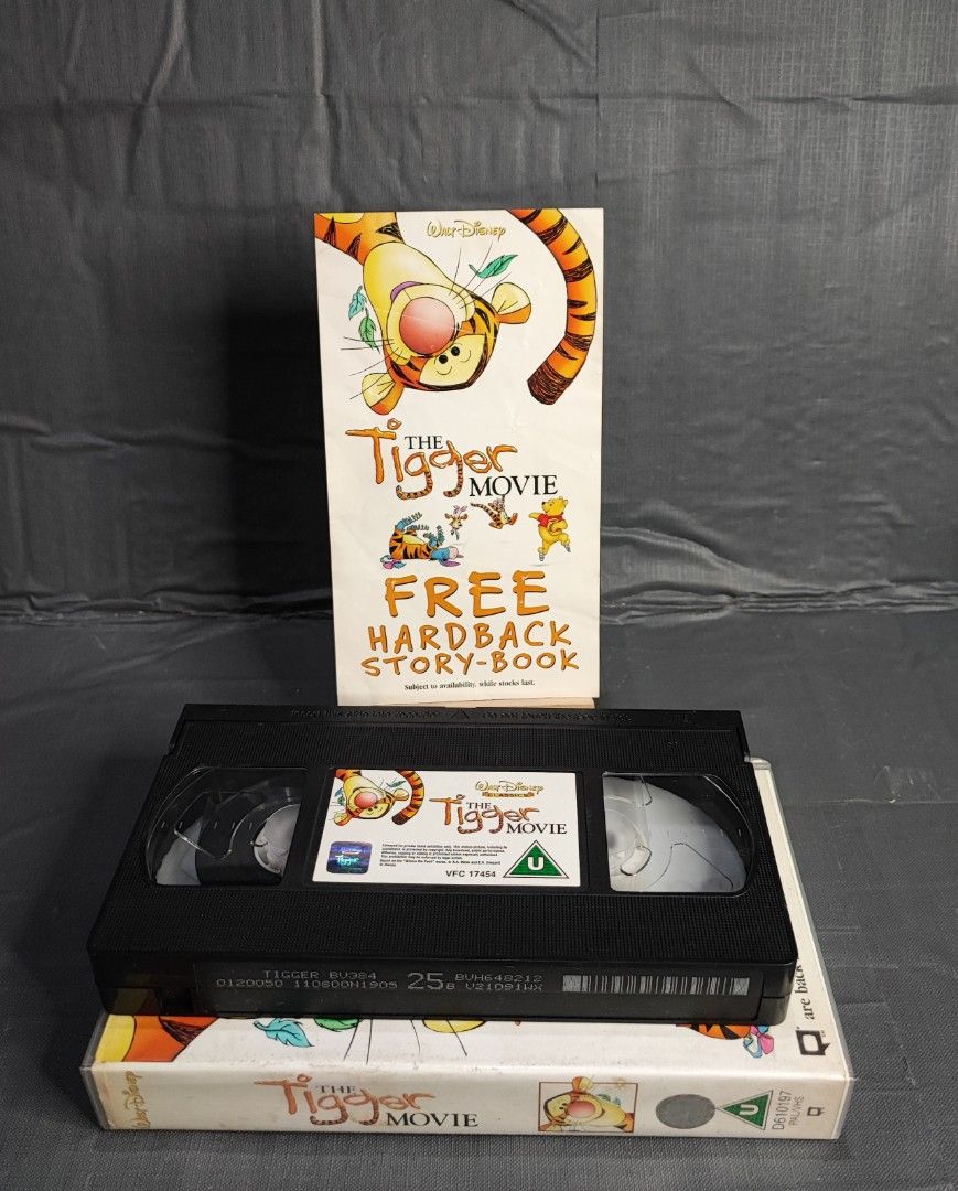 VHS Tapes The Tigger Movie, Hobbies & Toys, Memorabilia & Collectibles