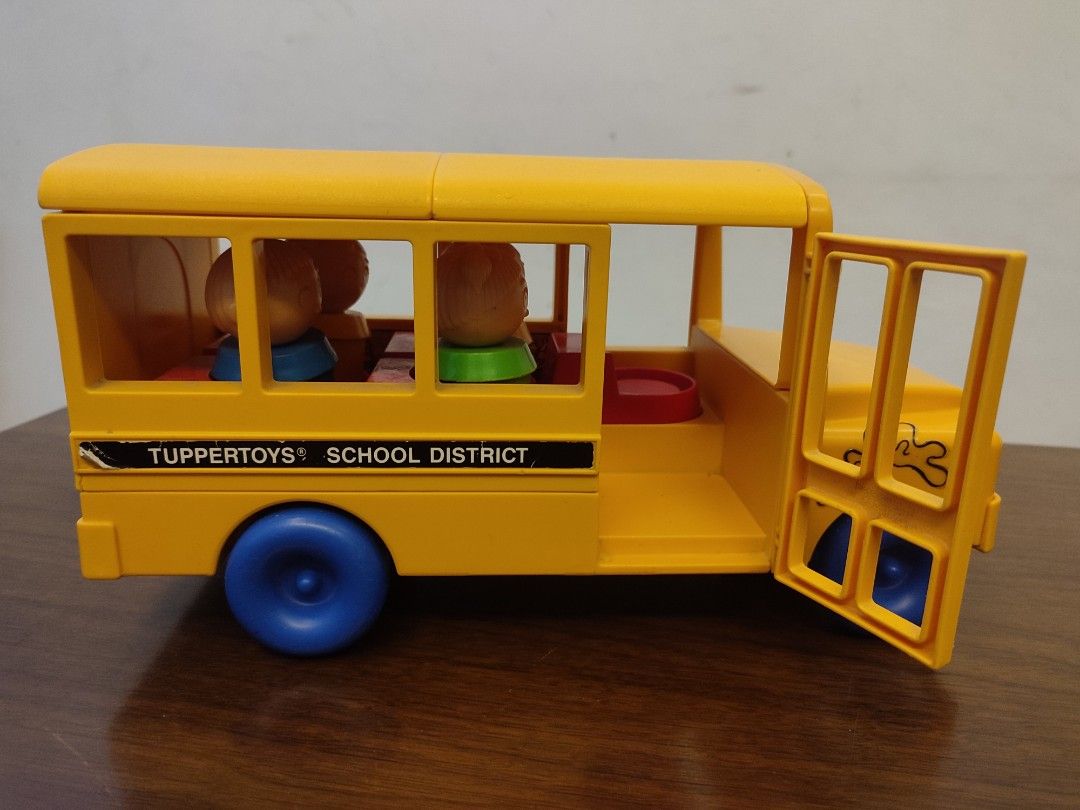 Vintage 80s TupperToys School Bus Classroom 4 Figures Chairs Tupperware