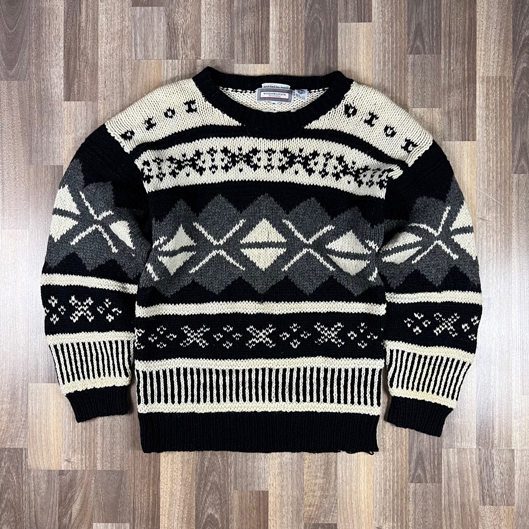 Vintage knitted crewneck on Carousell