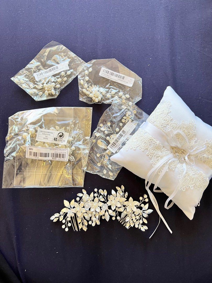 Wedding Accessories Bundle (Category: Other Accessories) located in Muntinlupa City. Submitted by personalproject (Listing ID 1220520433, Image 1). Description: .