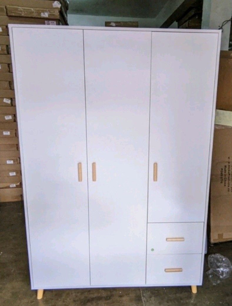 2ND HAND 3door Wardrobe Clothes Hanger Organizer on Carousell