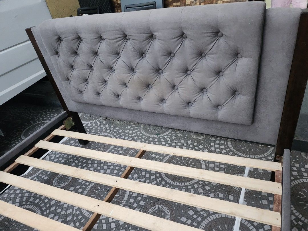2nd Hand Bed frame with Headboard Tufted, Furniture & Home Living