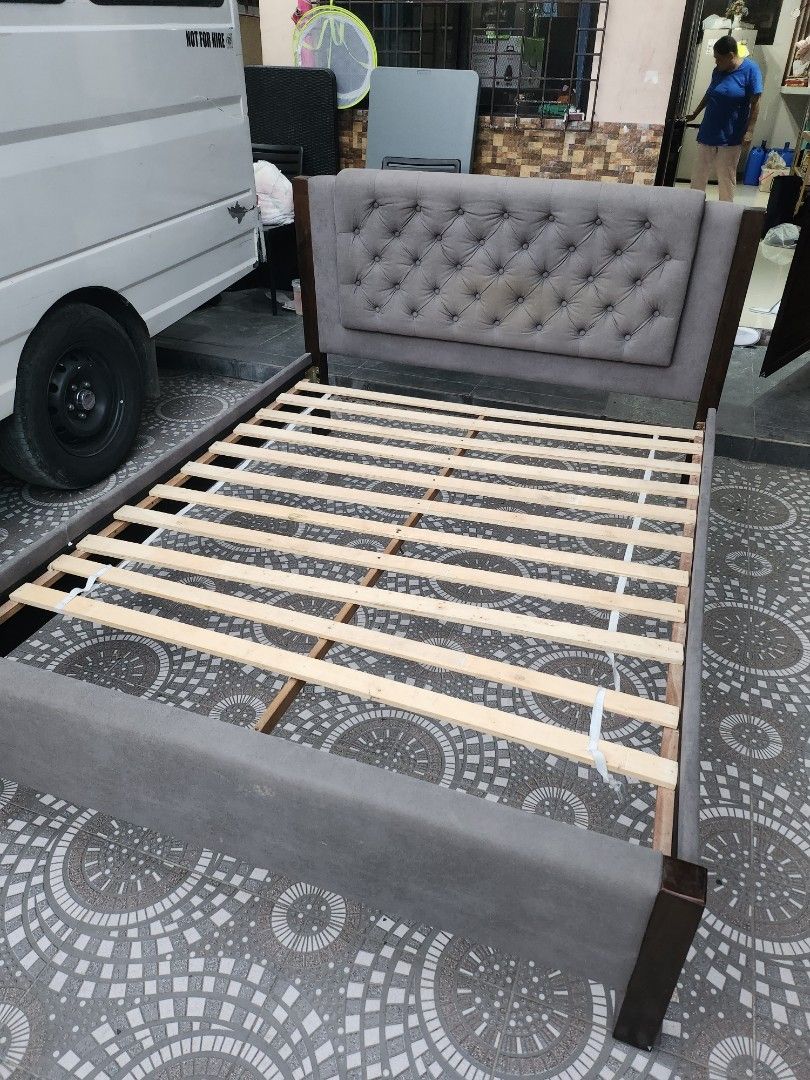 2nd Hand Bed frame with Headboard Tufted, Furniture & Home Living