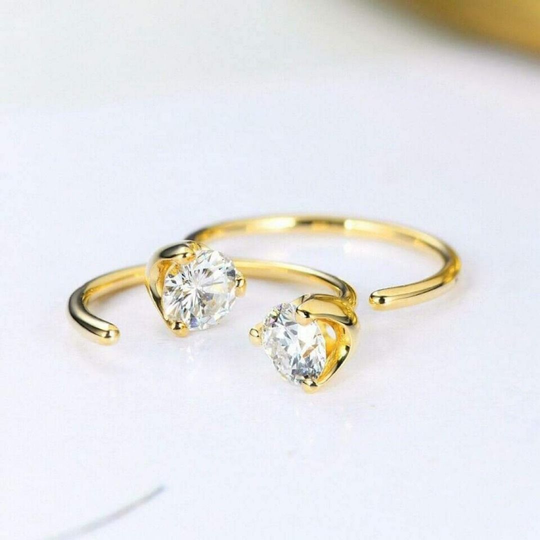 diamond earrings 2-way (Category: Earrings) located in Quezon City. Submitted by rishlist (Listing ID 1220775841, Image 1). Description: - 2 way: stud or dangling - 0.20 cts, SI clarity, F color - 18k yg - used 3x only - no certificate, jeweller can vouch for it, pwede din po ipatingin sa gemologist :) - price negotiable - can send you more pics if interested.