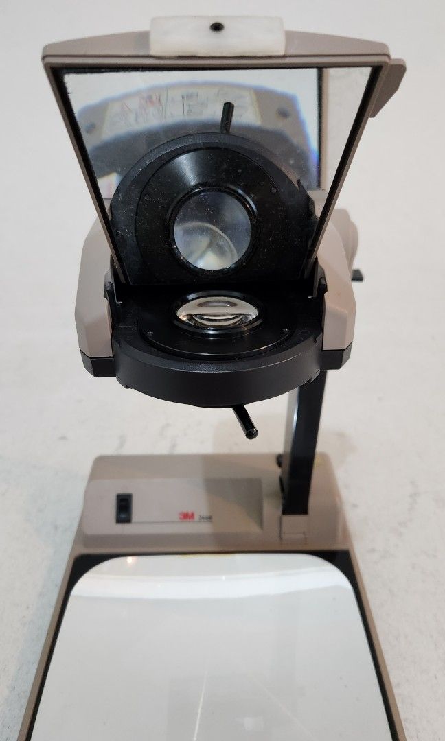3M Overhead Projector 2660, TV & Home Appliances, TV & Entertainment