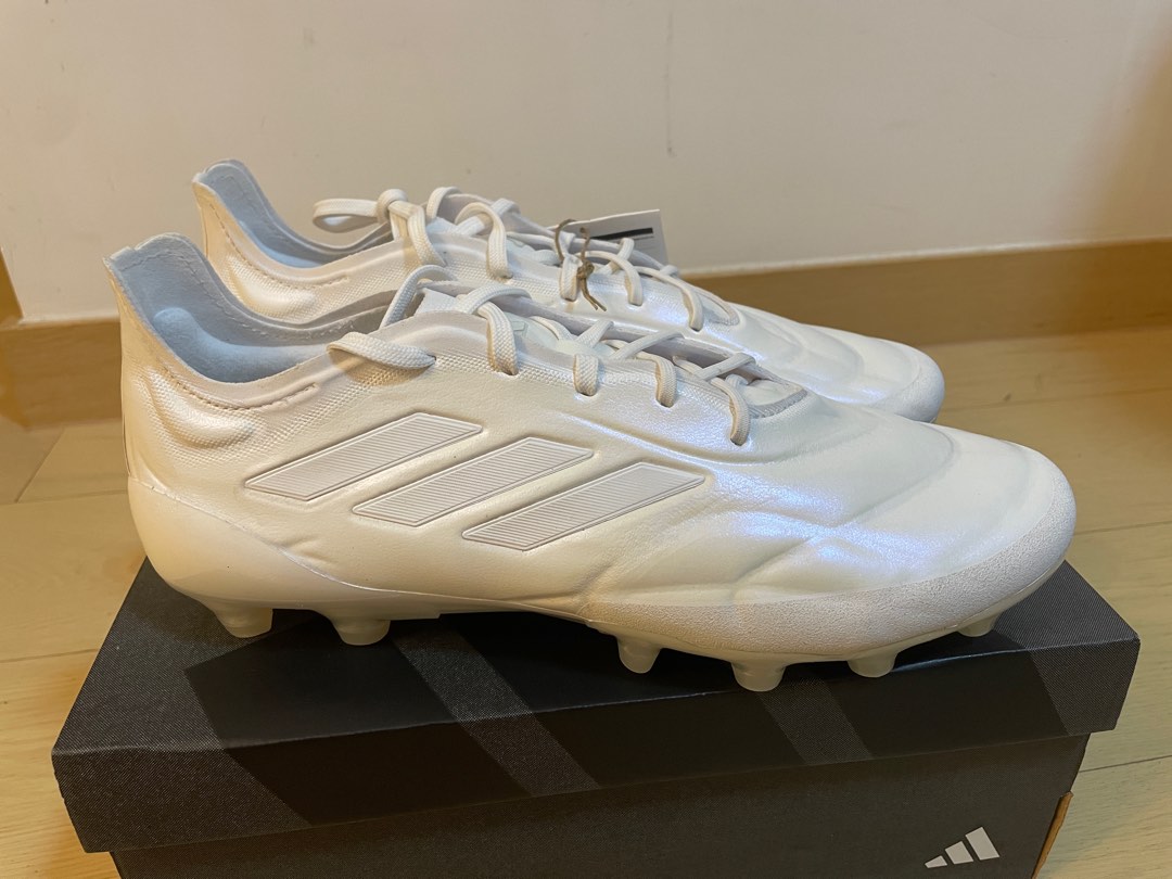 草地足球鞋adidas Copa Pure.1 AG/HG, 男裝, 鞋, 波鞋- Carousell