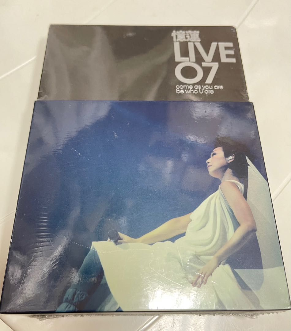 限量珍藏、只此一套完美品）林憶蓮Sandy Lam 憶蓮Live 07 2CD + 3DVD