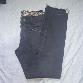 (Category: ) located in . Submitted by charott (Listing ID 1220794626, Image 1). Description: .