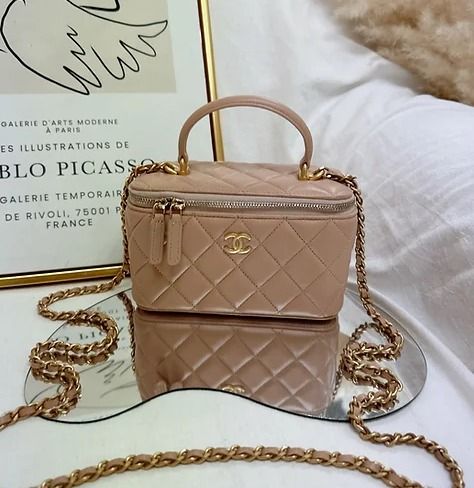 Chanel vanity case nude hotsell