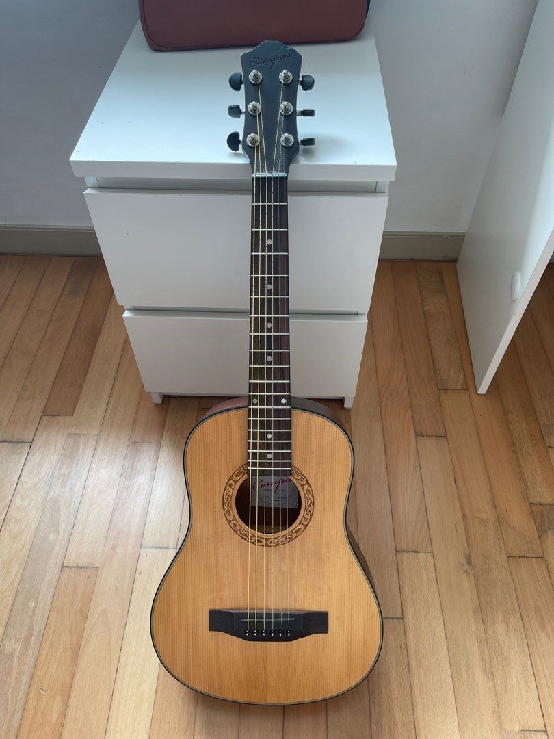 Compas 18 fret guitar