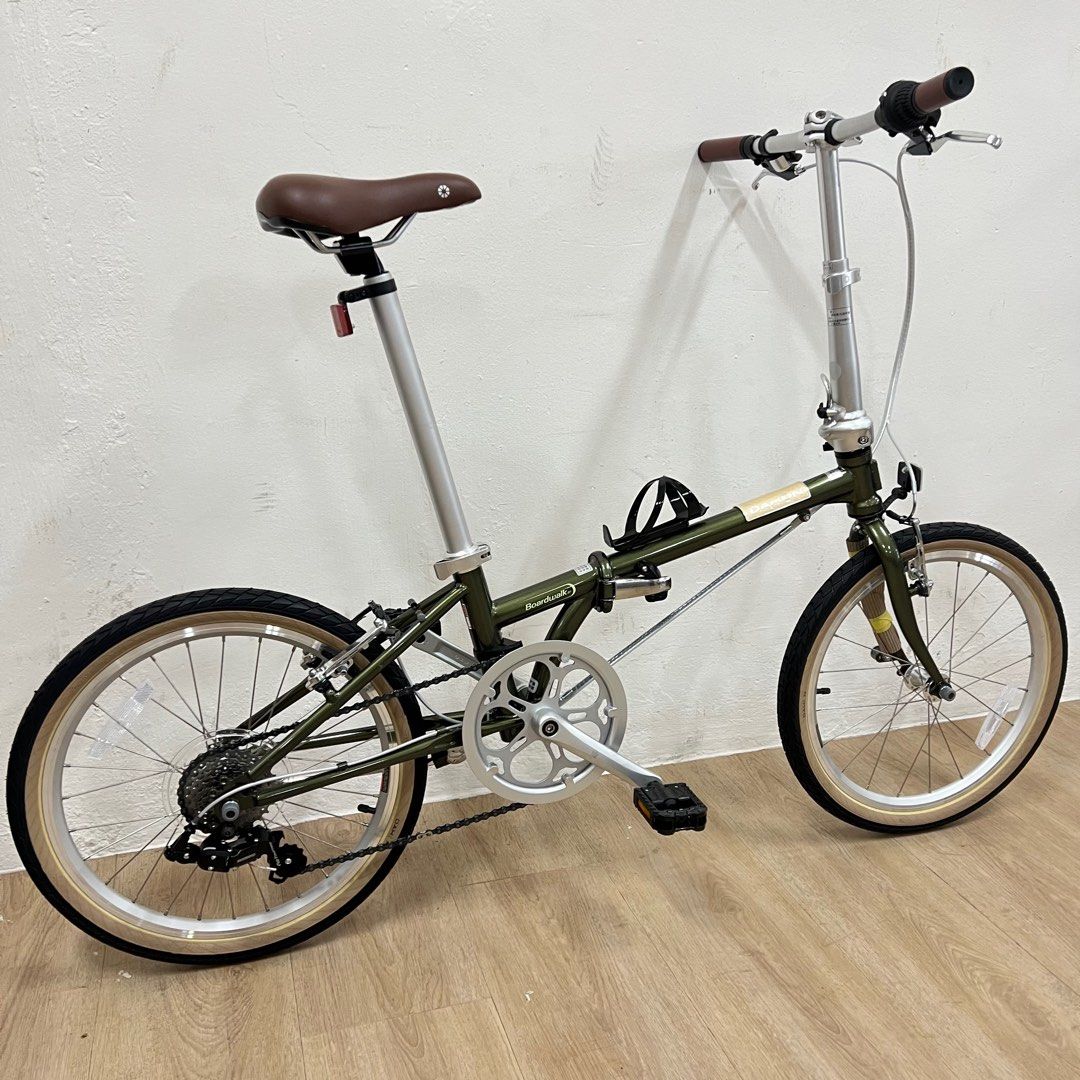 Dahon boardwalk d8 japan edition foldable bike, Sports Equipment