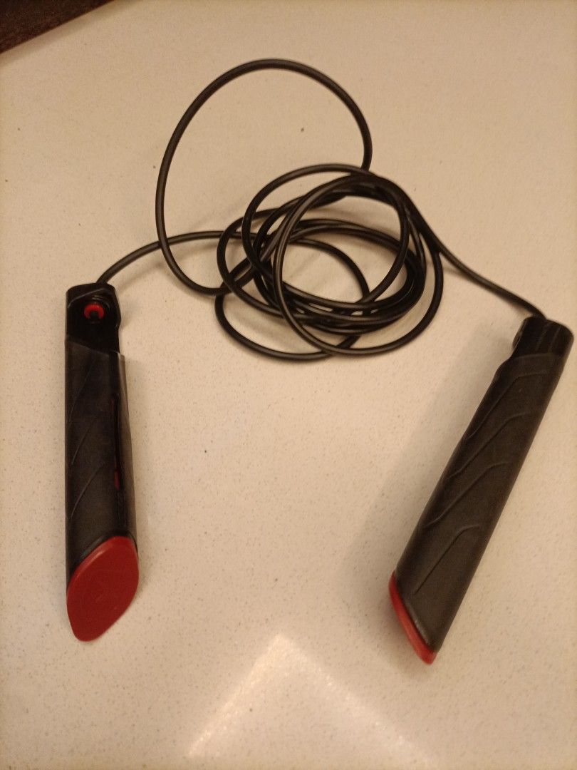 Decathlon 2.5m Jumping Rope, Sports Equipment, Other Sports Equipment