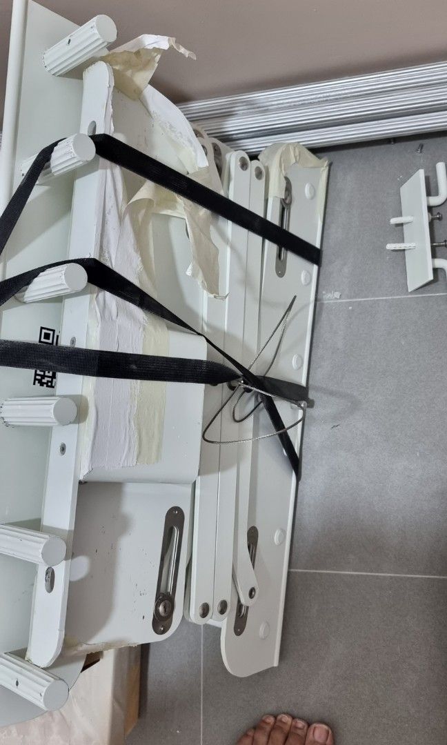 Default HDB drying rack pulley system, Furniture & Home Living, Home