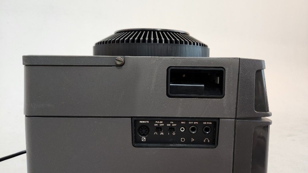EIKI Sound Slide Projector, Hobbies & Toys, Memorabilia & Collectibles