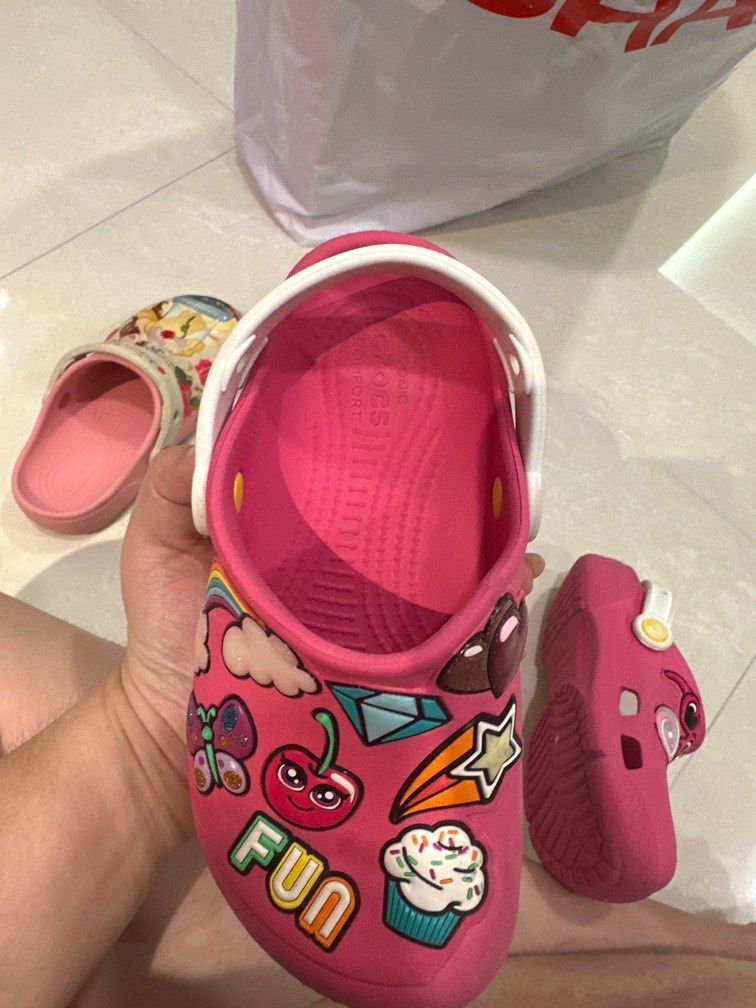 Cute girl hotsell crocs