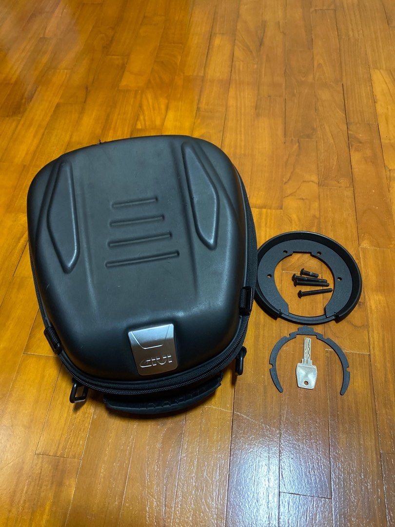 Givi Tank Bag ST605, Motorcycles, Motorcycle Accessories on Carousell