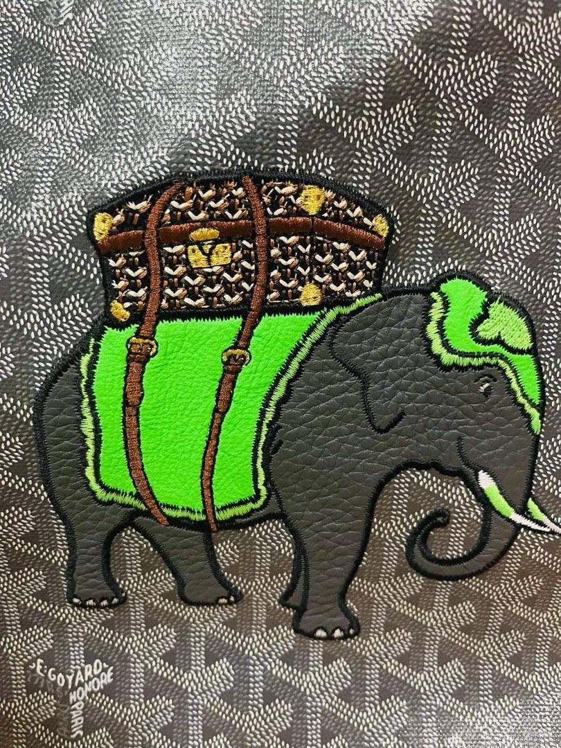 GoyardOfficial on X: A VOYAGE TO INDIA: THE ANJOU PM WITH ELEPHANT  EMBROIDERY Seamless Reversibility: just like the Anjou PM tote it adorns,  which has one side in Goyardine & the other