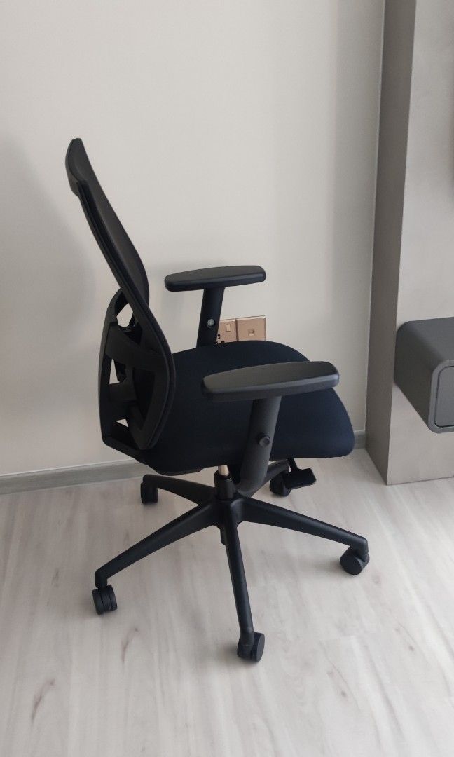 Haworth Aloha Easy office chair, Furniture & Home Living, Furniture