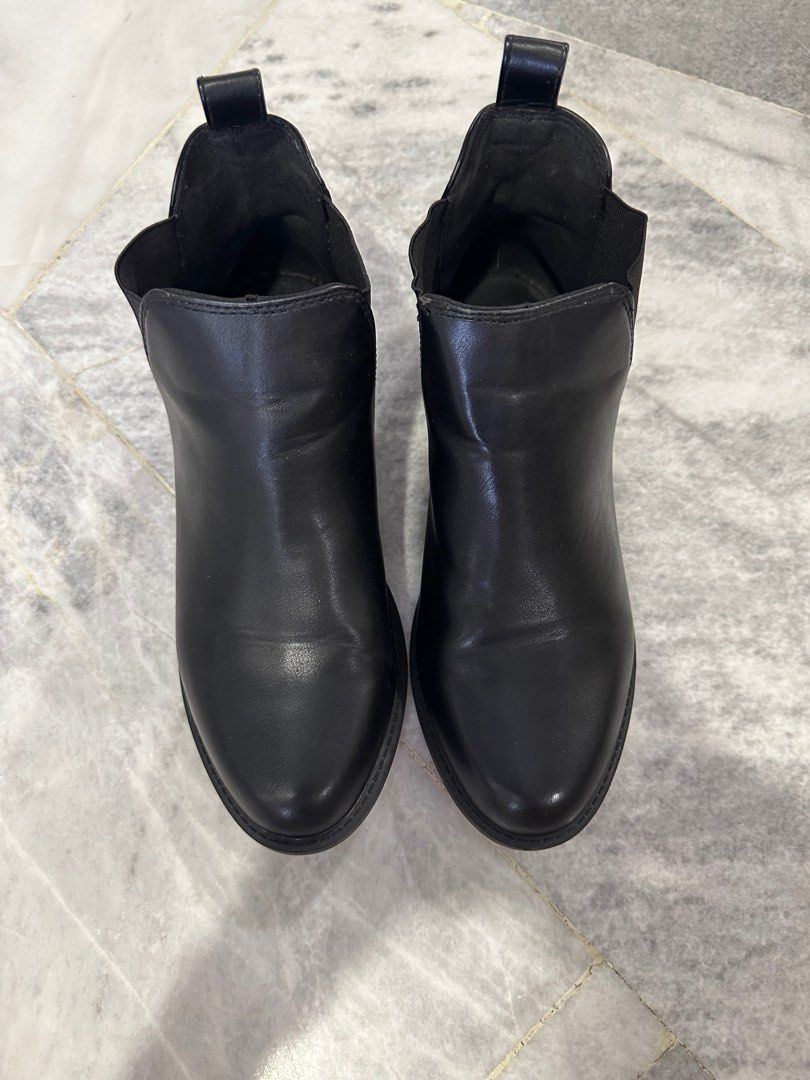 H&m black chelsea boots top