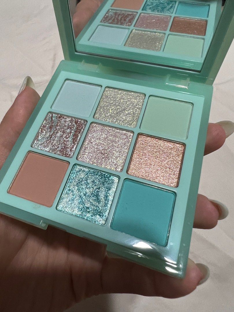 Huda Beauty Eyeshadow Palette (Pastels Mint), Beauty & Personal Care