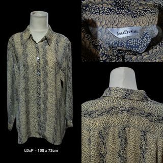 Kemeja motif sisik ular