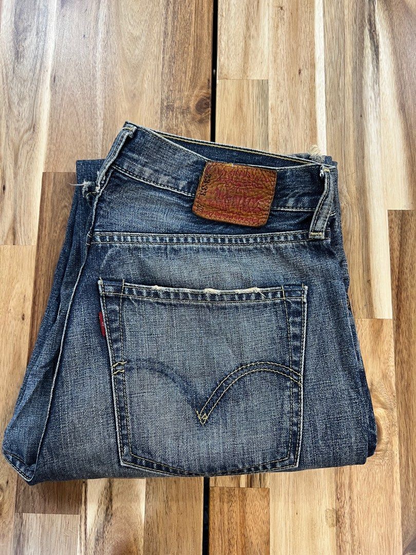 Levis 729 top