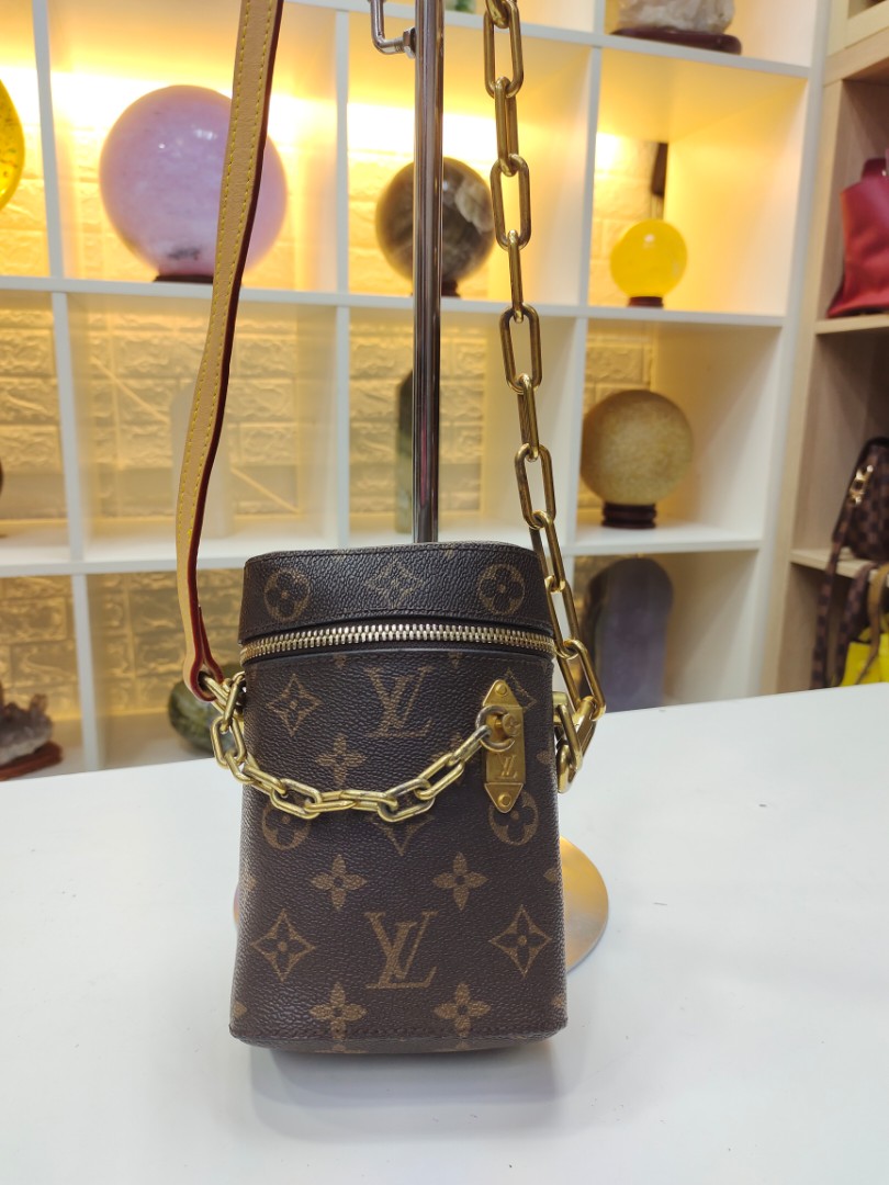 vuitton phone bag