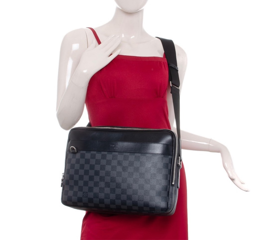 Louis Vuitton, Bags, Louis Vuitton N4088 Shoulder Bag Trocadero Messenger  Mm Damier Graphite