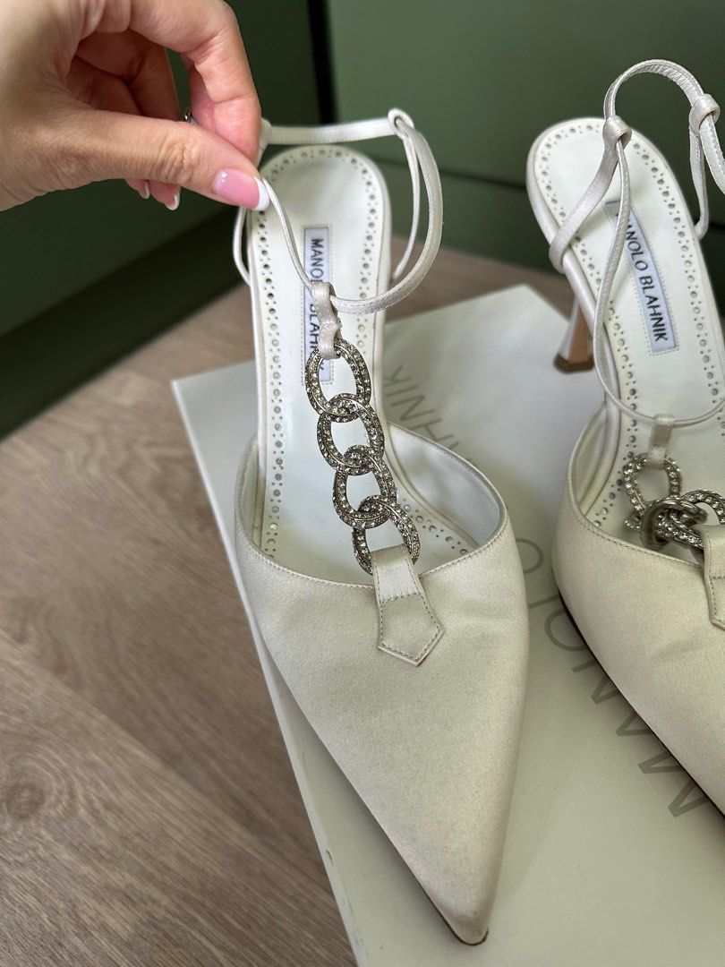 White satin best sale manolo blahnik
