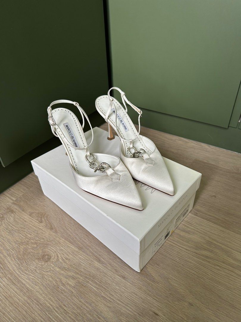Manolo blahnik white satin heels