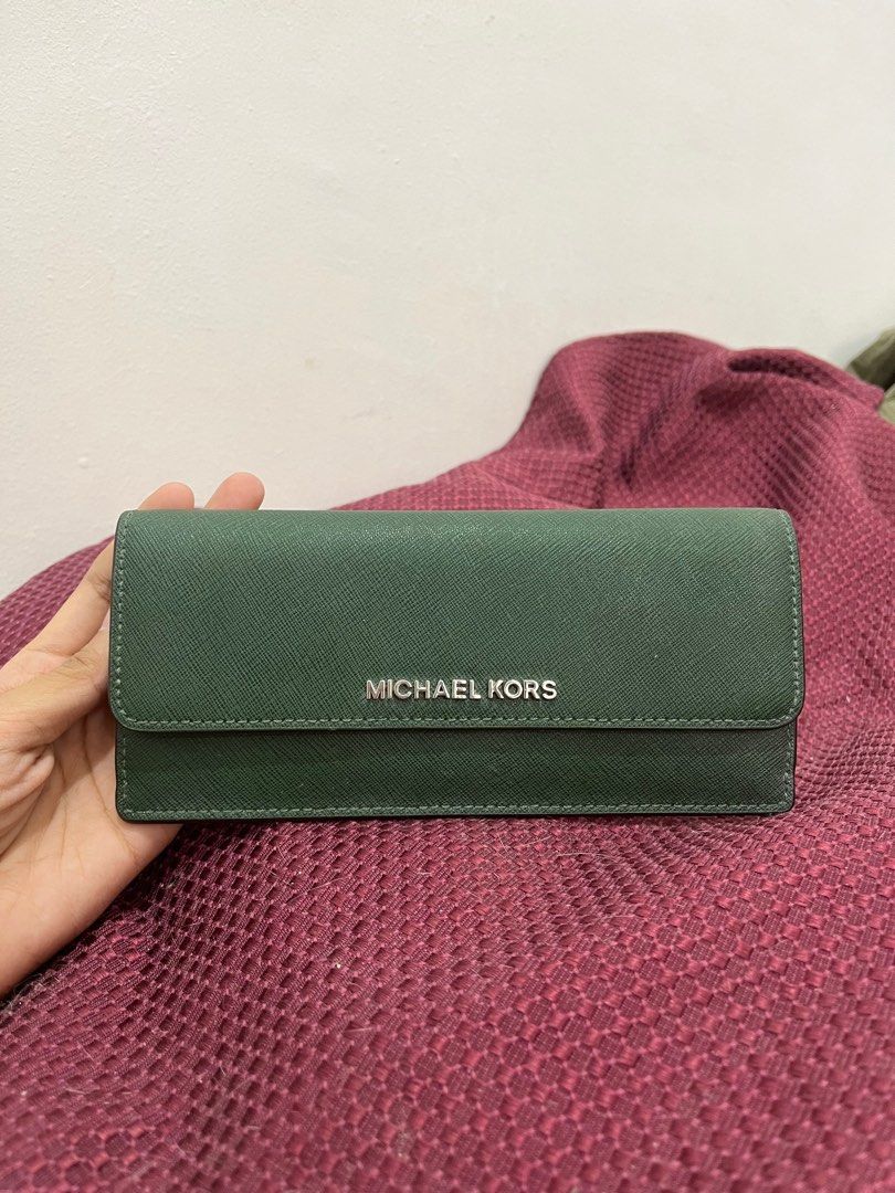 MICHAEL KORS jet set travel moss green flat wallet
