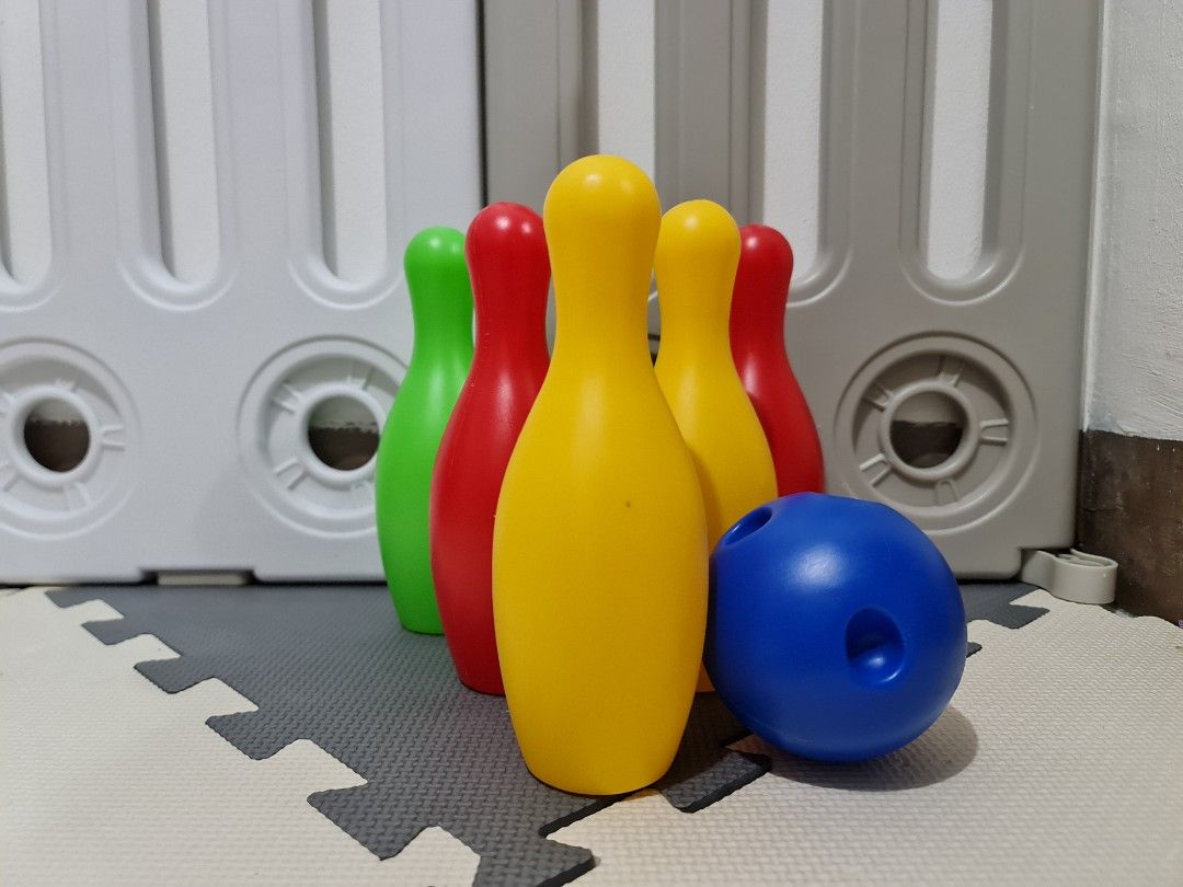 Mini bowling set for kids, Babies & Kids, Infant Playtime on Carousell