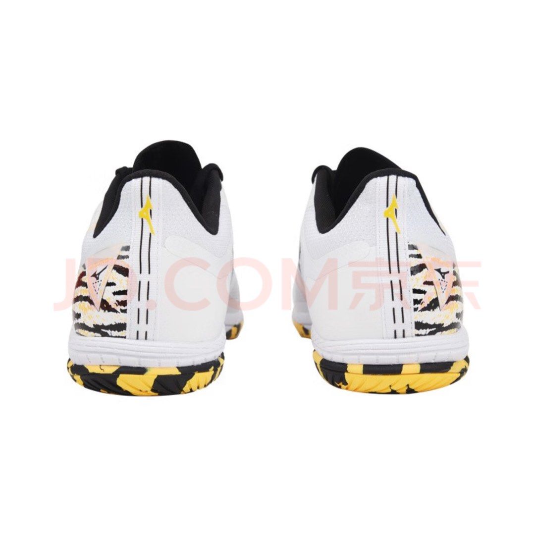 Mizuno drive ace deals