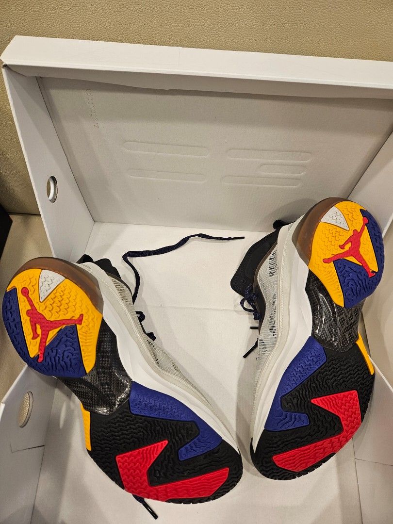 Nike Air Jordan XXXVII